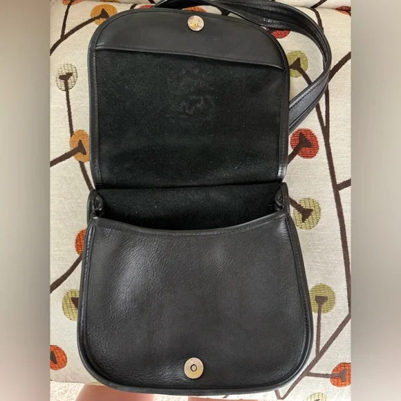 Vintage Coach NYC Saddle Bag - Picture 5 of 11